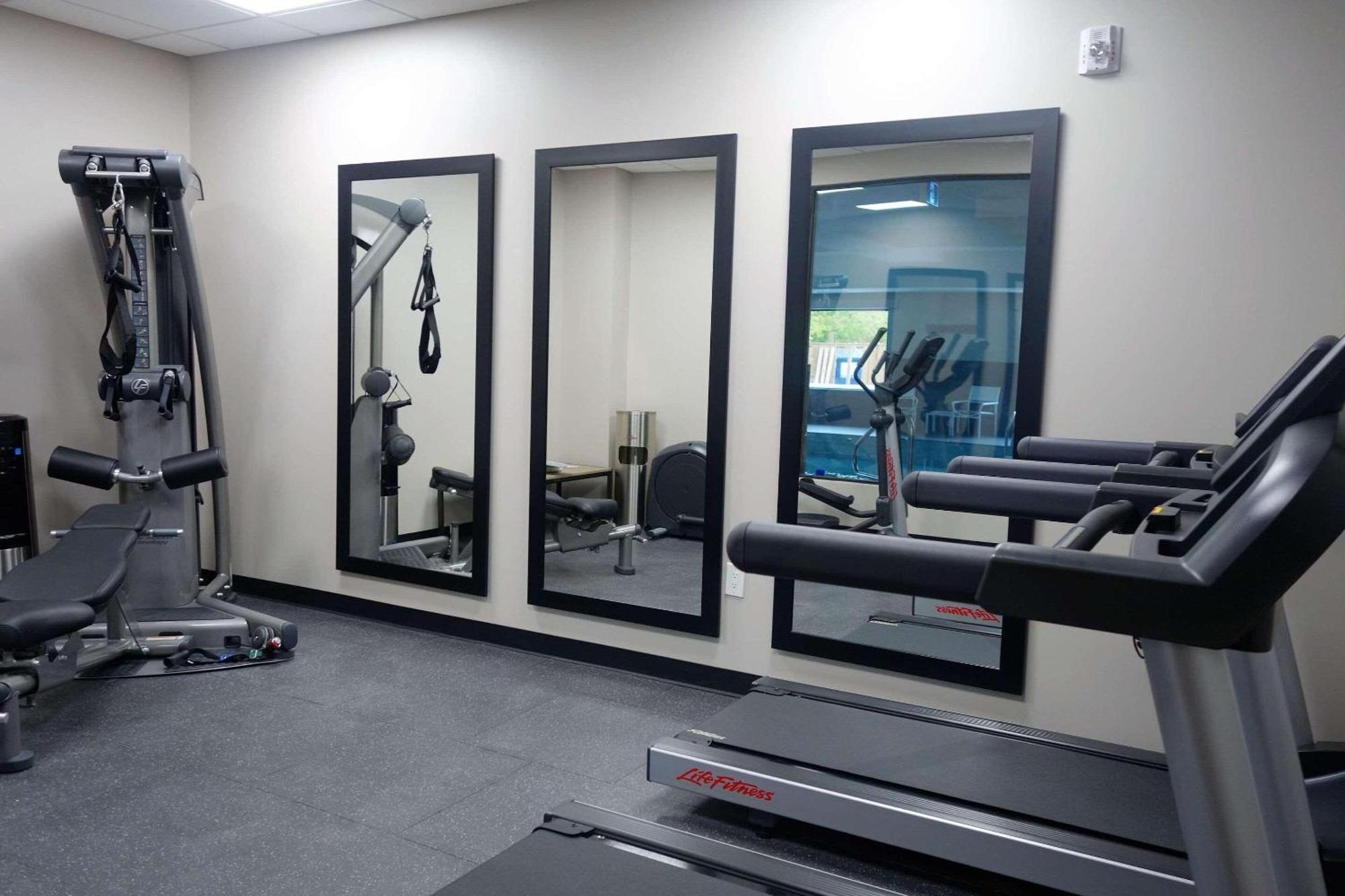 Country Inn & Suites By Radisson, Belleville, On 외부 사진