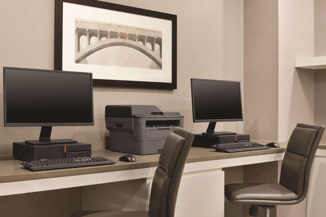 Country Inn & Suites By Radisson, Belleville, On 외부 사진