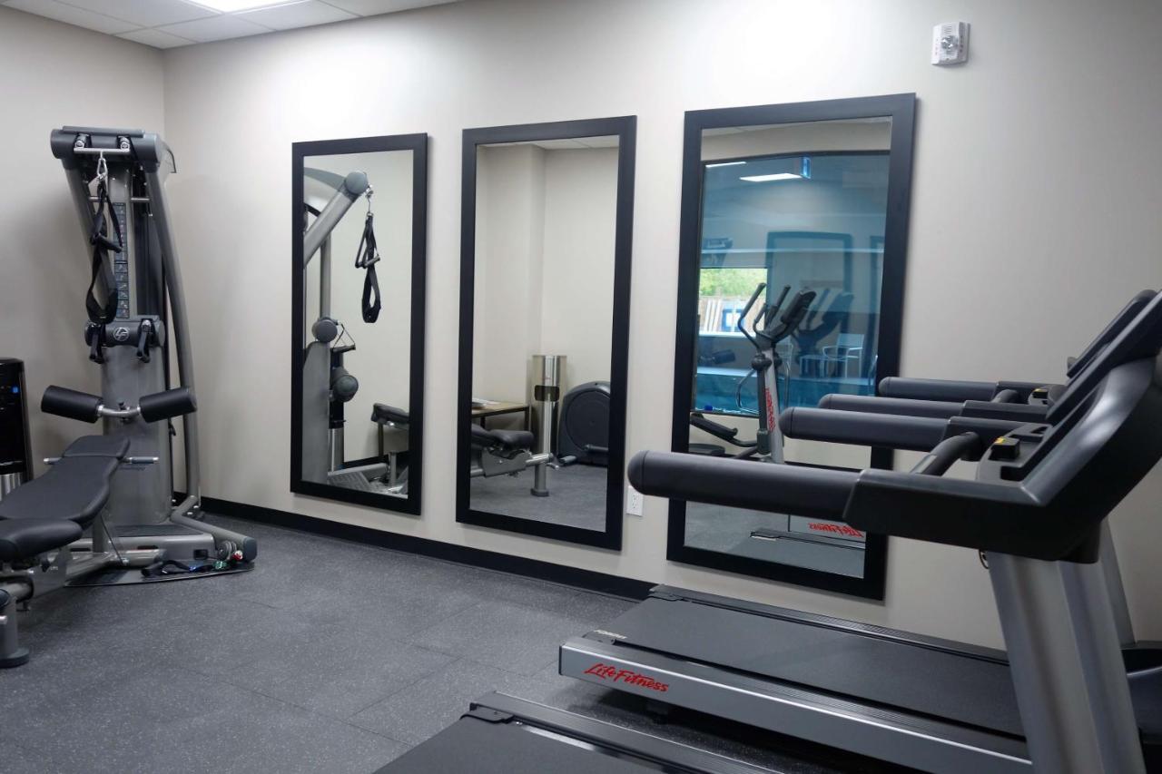 Country Inn & Suites By Radisson, Belleville, On 외부 사진